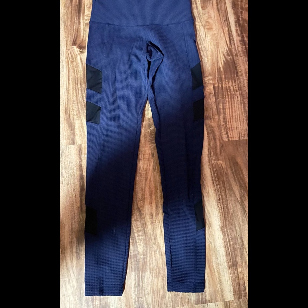 Strut This Leggings, OS, like New indie